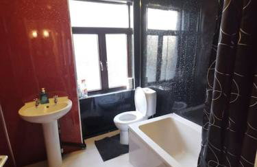 2 bedroom house, Tunstall, Stoke-on-Trent. - Foto 3