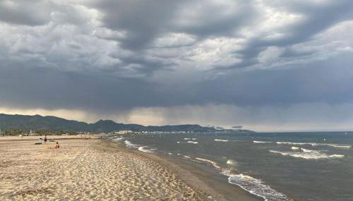 Apartamento, piscina y playa - Photo 4