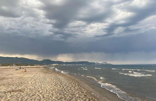 Apartamento, piscina y playa - Photo 4