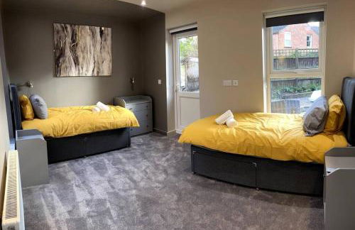 University Apartment • Sleeps 8 - Foto 8