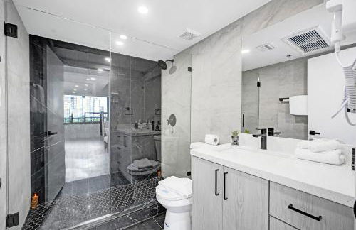 Bright 3BR 3BA Condo with Stunning Bay Views in Oceanfront Complex 820 - Foto 15