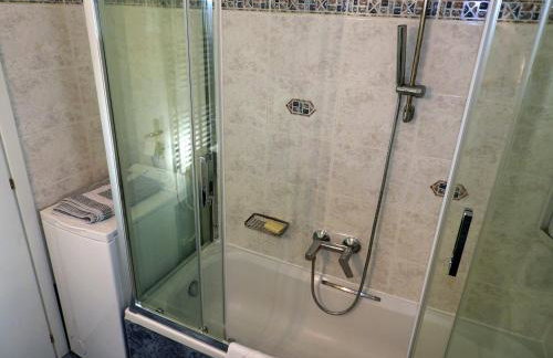 Seafront Family Apartment & free parking, the Cruiseflat - Foto 76