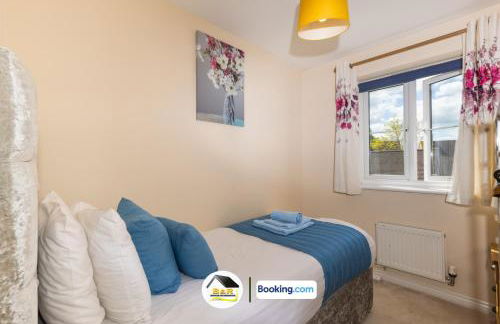 3 Bedroom House By B and R Serviced Accommodation Amesbury With Super fast Wi-Fi 145Mbps - Foto 11