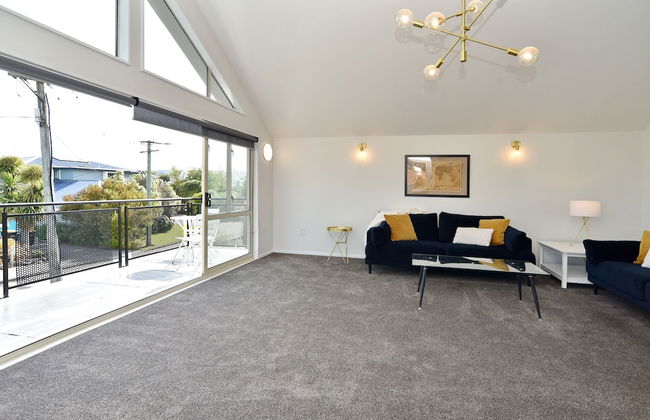 Moa Place - Christchurch Holiday Homes - Photo 33