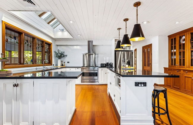 The Peninsula Chateau Lodge-inspired Luxury - Photo 15