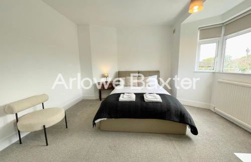 Stylish 3-Bedroom Garden Home, AC, Contractors and Families - Foto 8