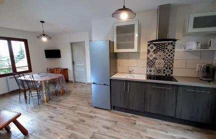 Le Pré Fleuri à Guillestre - Appartements neufs classés Meublés de Tourisme 3 étoiles- Climatisés- Parking privatif - Foto 3