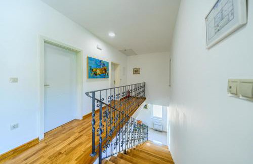 Villa Župa with Heated Pool, Tennis Court & Mini Golf - Foto 9