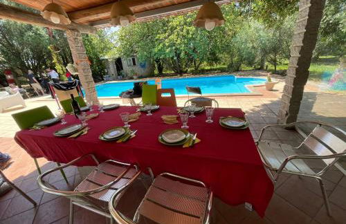 Big relax apartment with swimming pool and a peaceful garden in a private villa - Foto 2