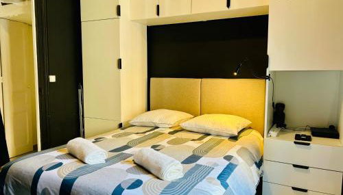 Studio Malheux centre ville avec terrasse - Photo 4