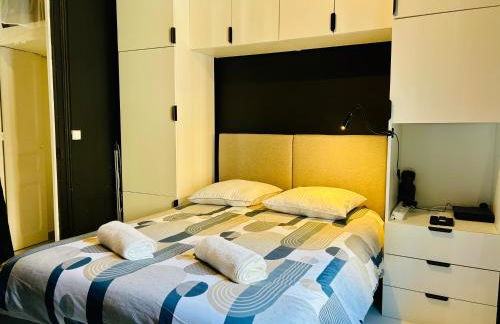 Studio Malheux centre ville avec terrasse - Photo 4