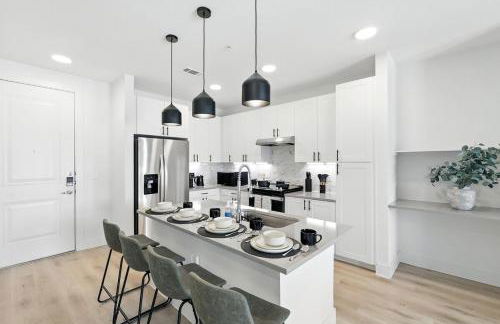 95 Luxury 2B2B Condo DT Fort Worth, Resort Style Pool & Gym, Golf Simulator, 7M to Dickies Stadium, 15M to AT&T stadium - Foto 18