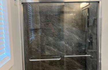 Stay, play and relax in Ohiopyle, PA, Hot tub, Pool table, next to the GAP trail in Ohiopyle, PA - Foto 6