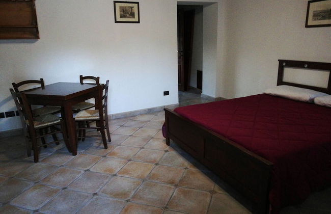 Portion of a Farmhouse With 30 Beds - 4 Apartments and 2 Rooms - Foto 16