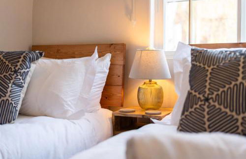 Charming 2 Bed Cottage - within city walls - free parking- garden - Foto 24