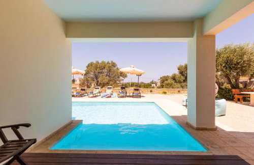 Newly Renovated Villa 4 Seasons with BBQ, private pool, ping pong and football table - Foto 17