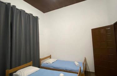 Casa Ampla de estilo colonial, espaço para até três carros - Foto 14