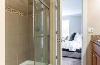 Quiet, Four bedrooms, 2 King Beds - Photo 17