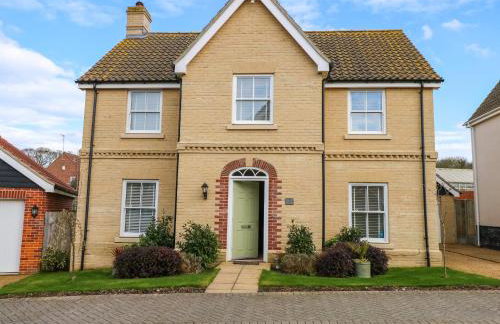 Coral House - Photo 3