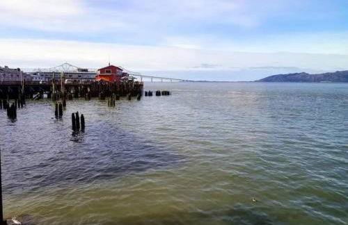 Tiki Escape w/ Amazing Mountain and Marsh Backdrop - Foto 39