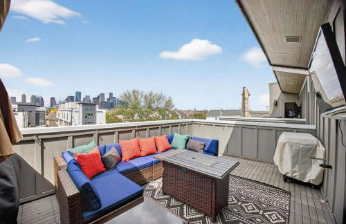 Urban EaDo Retreat - 3BR Townhome w Deck - Foto 25