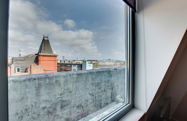 Crown Apartments By Week2Week - Photo 22