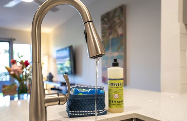 Airy Coastal Dream Vistas - Photo 11