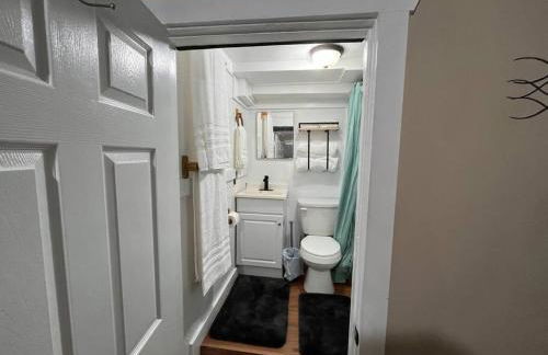 The Fishing Hole #4 Near Town - Foto 25