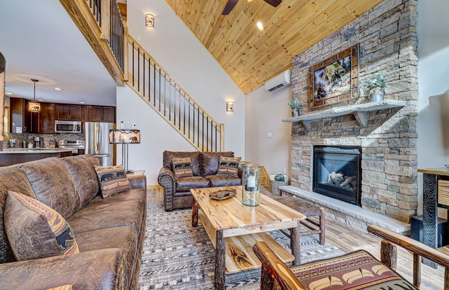 Top Notch Lodge by Avantstay Hot Tub, Game Room, Community Pool, Deck - Foto 17