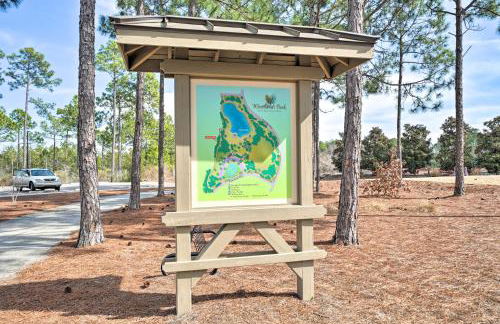 Marina and Beach Club Access Condo in Southport - Foto 33