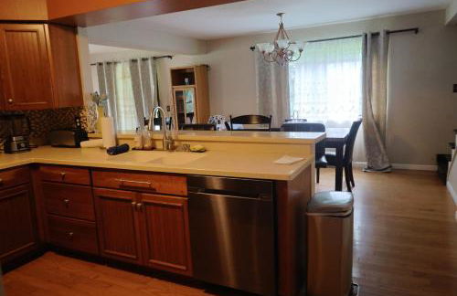 Summit Sanctuary with EV Ready Mountain Views - Foto 18