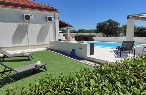 Holidayhouse Alirio with heated pool. - Foto 74