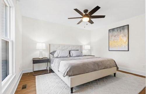 Modern 4 Bed in Quail Hollow - Foto 11