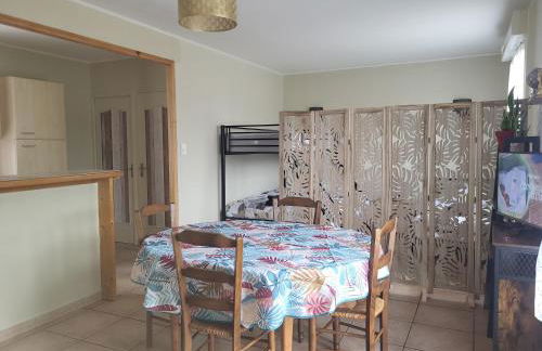 Maison individuelle pour vacances ou travail à 3 min du pal, 5 min Dompierre sur besbre, 20 min de moulins,tout confort, prêt à vous accueillir - Foto 2