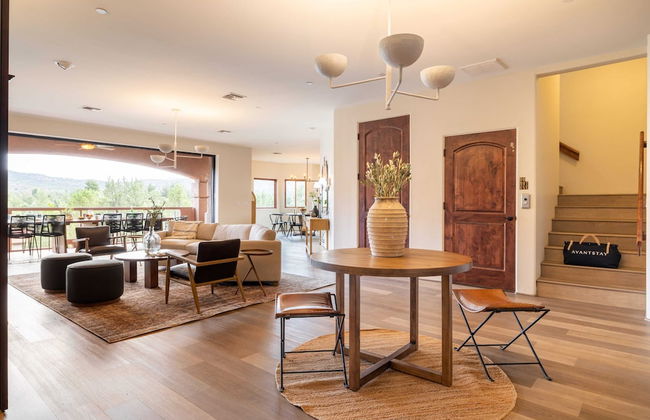 Pyramid by Avantstay Luxe Sedona Mansion w/ Views, 7mins to Downtown - Photo 13