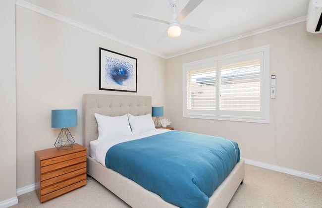 Occy's at Fingal Bay - Photo 2