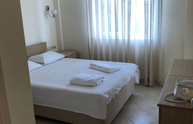 Apartment 3 Bedroom Lake View 3 by Likya Global - Photo 4