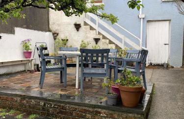 Wonderful Home and parking, pets allowed - Photo 12