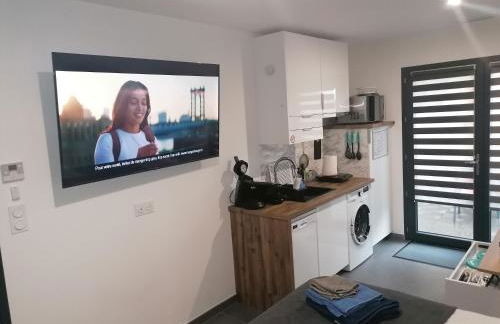 Studio BLEU, Neuf, classé 3 étoiles, Clim, Wifi, Lave-linge, Lit King Size, au calme et à 800m des plages de Valras Plage - Foto 3