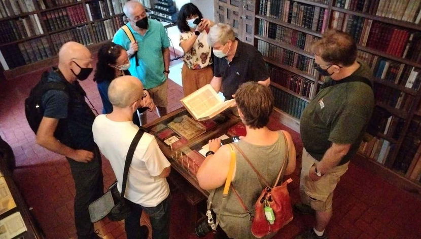 Biblioteca del Palacio Vela de los Cobos.