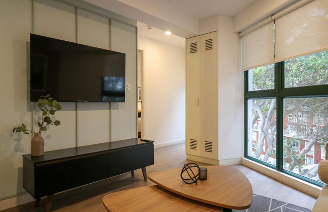 w Impressive 1BR Near Central Restaurante - Foto 6