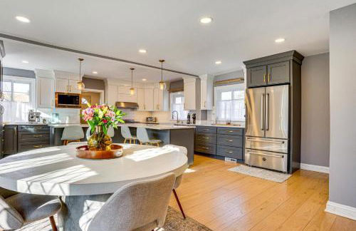 Explore Orange and NYC! Luxury Family Home with Deck - Foto 3