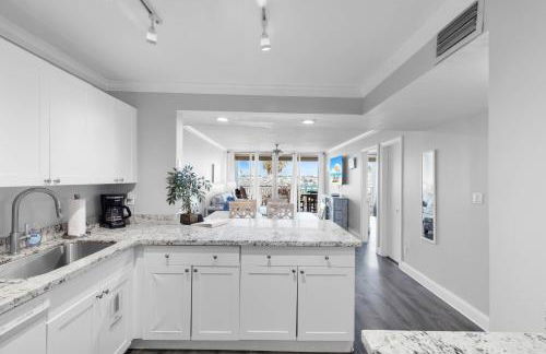 Aruba - Downtown Waterfront 2x2 Dock & Pool Pet-Friendly - Photo 22