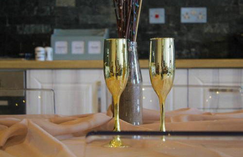 Lavish 2 bed sleeps 5 near Lanark - Photo 33