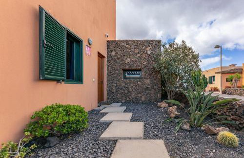Sunrise Surf House, Big Garden, Hot Tub, Parking, super-fast free Wi-Fi - Foto 21