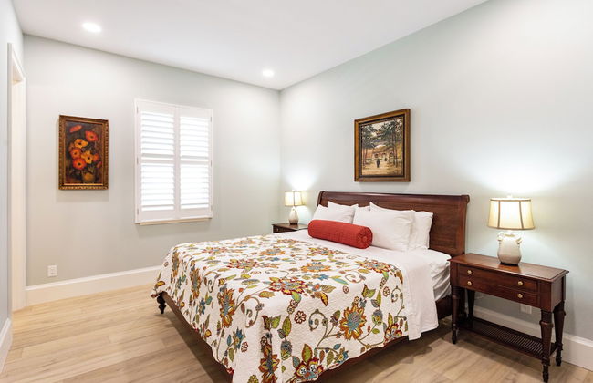 Imola: Newly Remodeled Pool Home Minutes from Vanderbilt Beach. Family-Friendly Retreat with 4 BR, 3.5 Bathrooms, and Private Screened Pool. Perfect Location Near Mercato and Naples Attractions - Foto 6