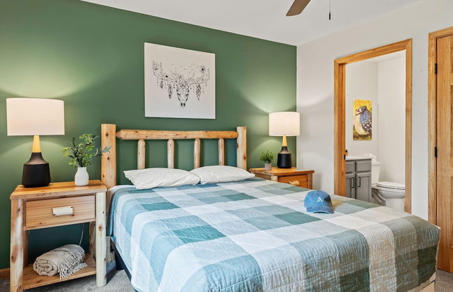 Bluejay Getaway by Avantstay Walk to Lake 7bdr Hot Tub Pool Table - Foto 33