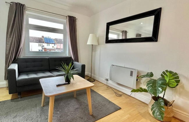 Lovely 2-bed Tree-hole in Northolt Southharrow - Foto 12