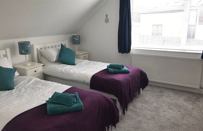 Beautiful Refurbished Home - Short Walk to the Beach - Foto 4