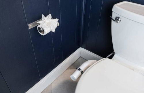 King Bed - 5 Min to MOA - 75 & 65' HDTV - Ping Pong - Foto 28